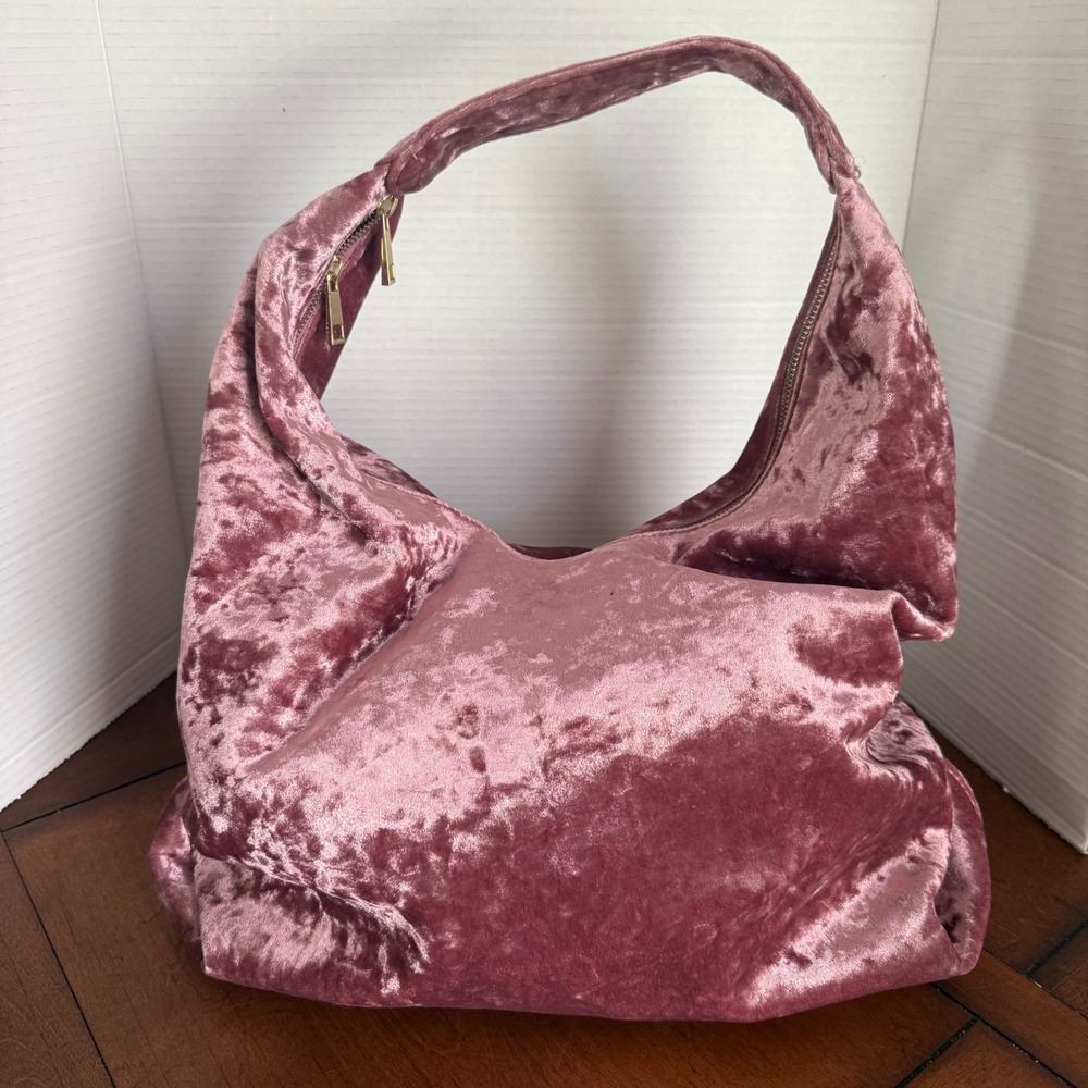 Tabitha Webb Mauve Pink Crushed Velvet Hobo Bag Large Slouchy Shoulder Bag Gold‎